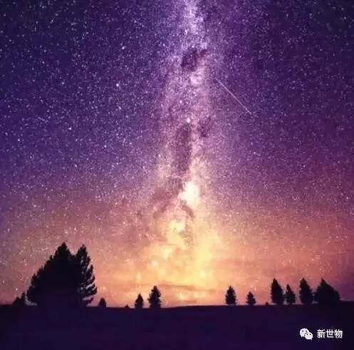 璀璨星空级智能座舱照明系统